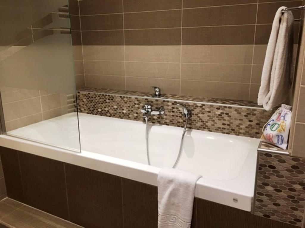 Neotelia Pavillon Bel Air Apartments バスルーム（客室）