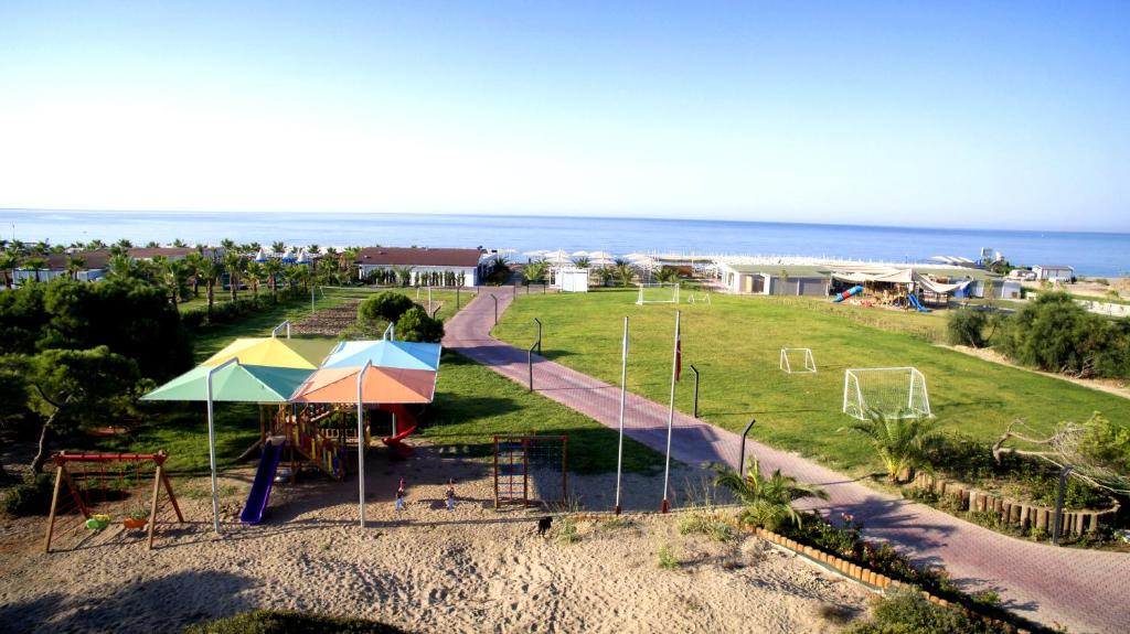 Riolavitas Resort & Spa — Beach in Side