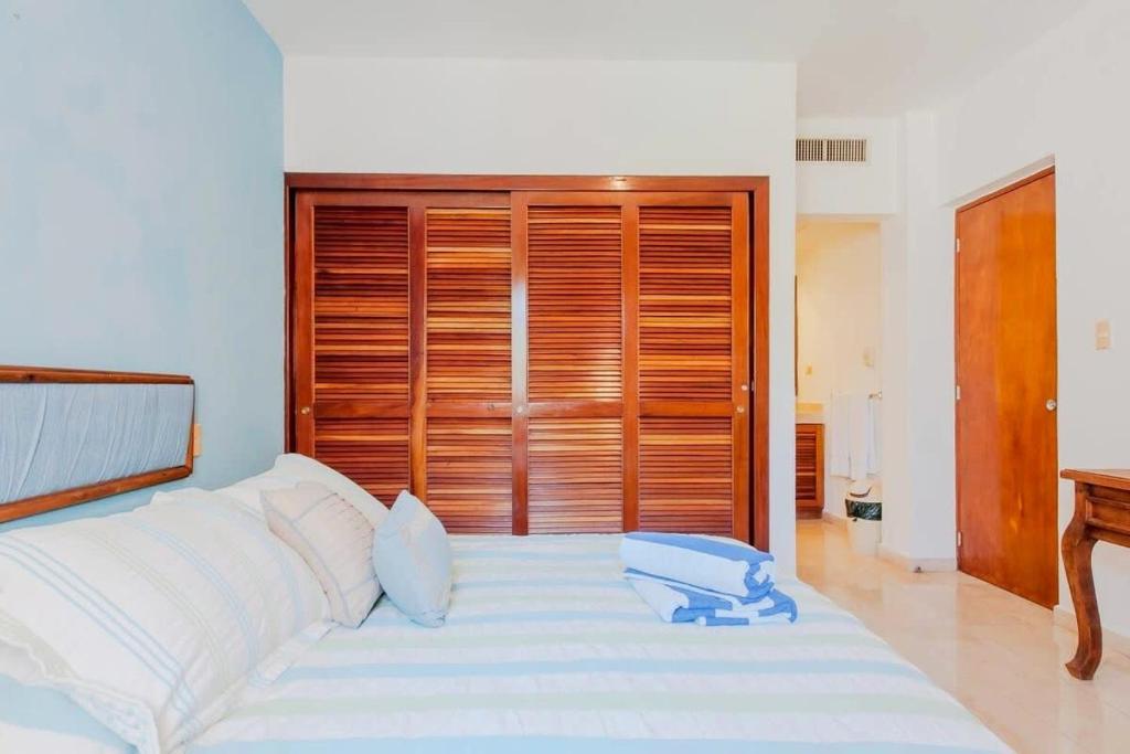Private balcony I Gated Playacar I Pool On Site! - 3