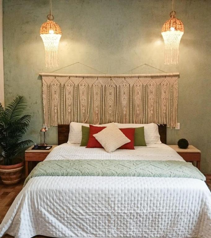 Suite Angelina King Bed & Pool Near Cenote Zaci - 1