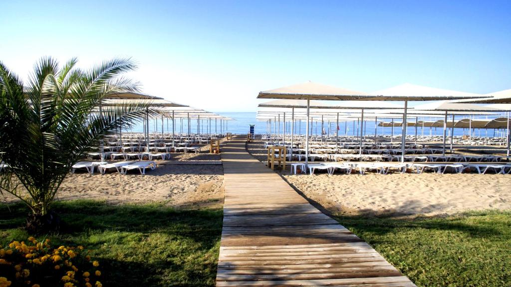 Riolavitas Resort & Spa — Beach in Side
