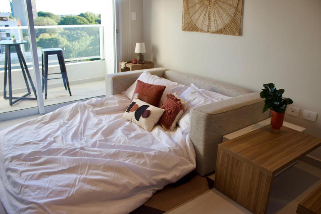 Asuncion Stay with Workspace Pool&Private Balcony - 4