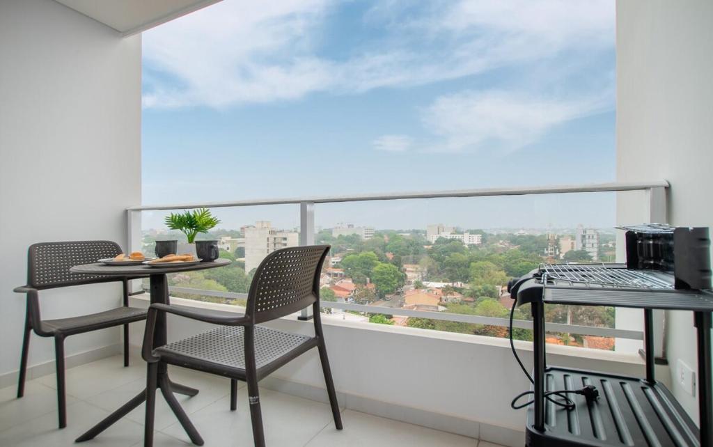 Modern 1BR in Recoleta City Views & Rooftop Pool - 4