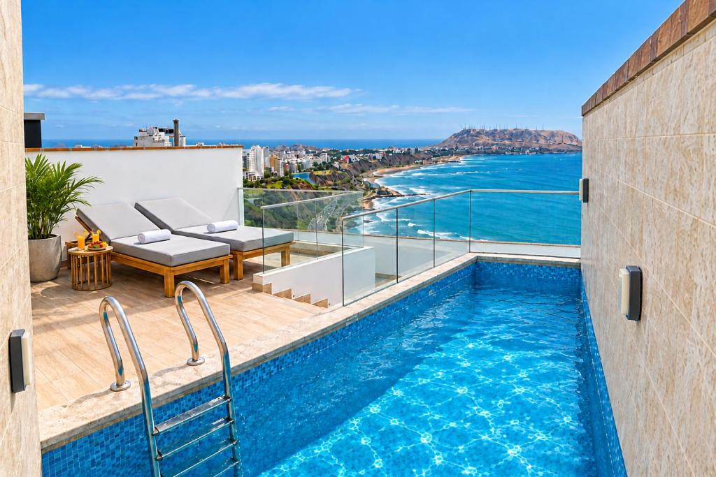 The Sterling Oceanfront Penthouse Lux - 1