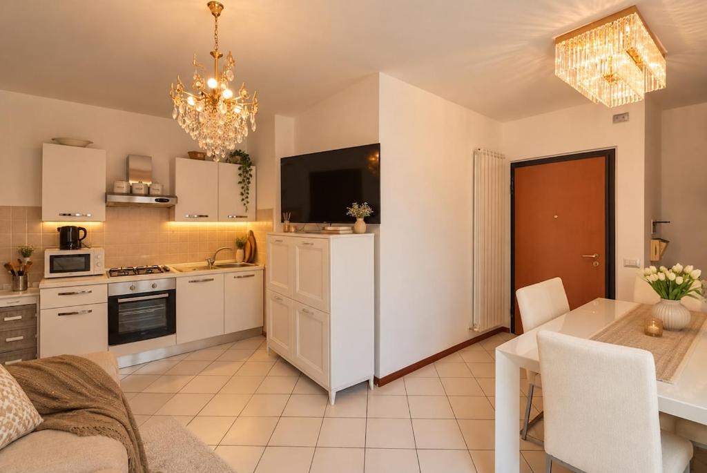 Bellocchio Apartment - Three-room apartment near the station - 5