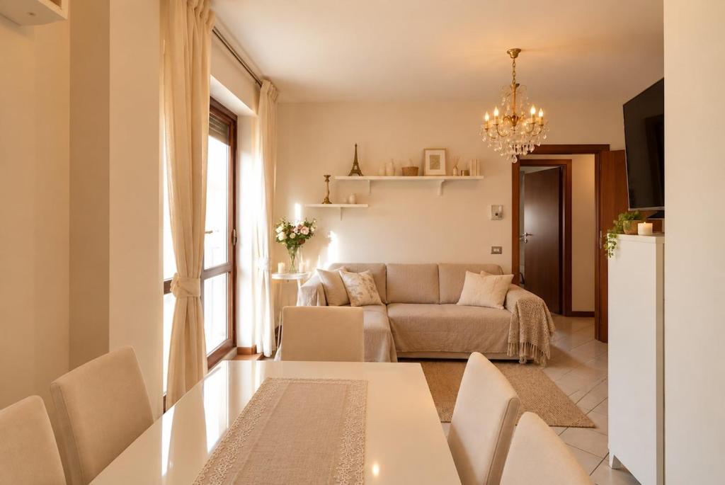 Bellocchio Apartment - Three-room apartment near the station - 3