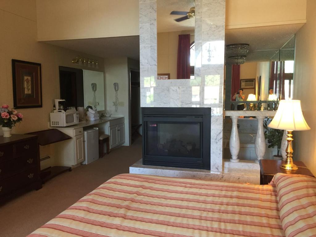Lockport Inn and Suites photo