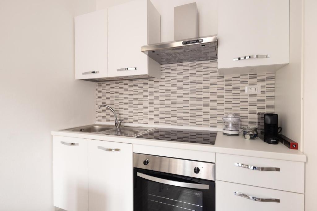 Free Private garage 400m from sea -Air conditioning - 3