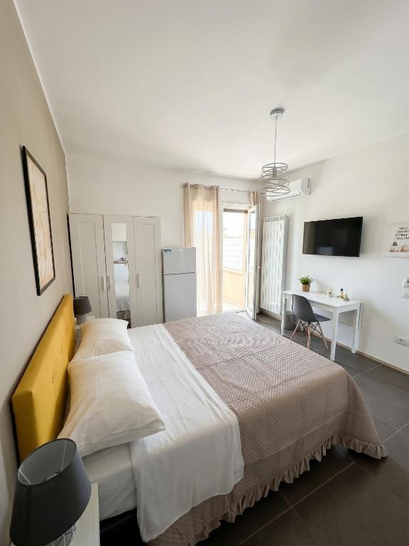 Cozy Studio in Salerno - 20 m² with Terrace - 4