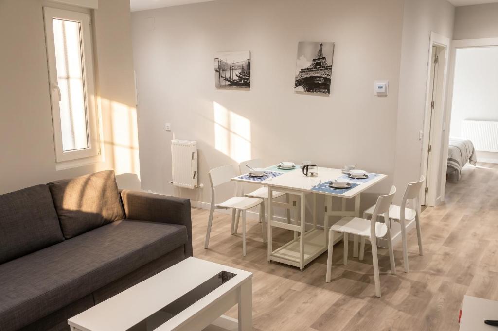 Comfortable apartment in the heart of León, 35 m², perfect for 4. - 2
