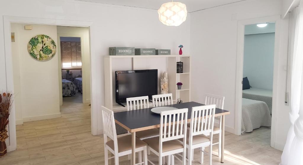 Family apartment with pool in Grau i Platja - 114 m² - 4