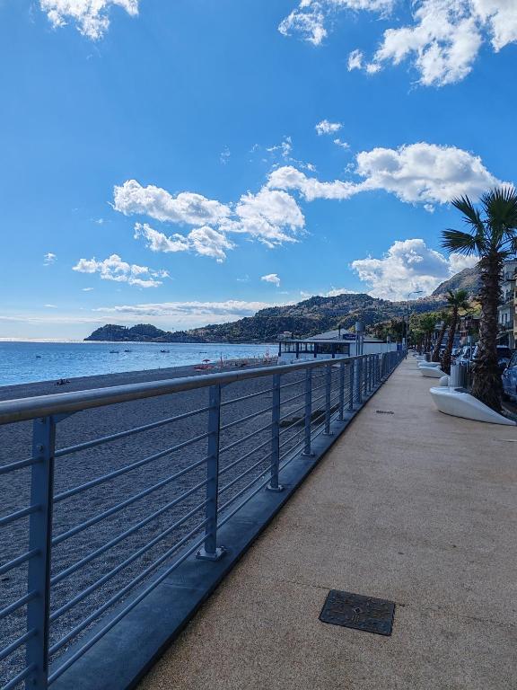 SuliSali Charming B&B Taormina Beach - 4