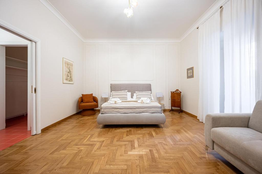 Peggy Suite - 2
