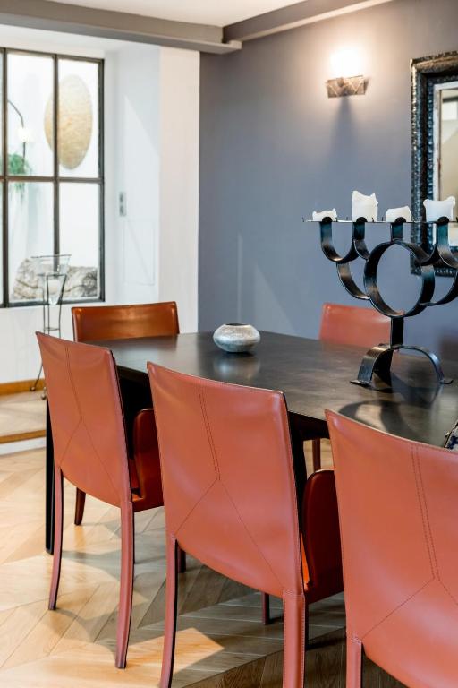 Amazing Apartment with 3 Bedrooms - 4