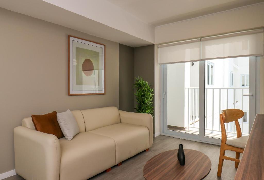 Urban Executive Apartments in Miraflores by Geko - 4