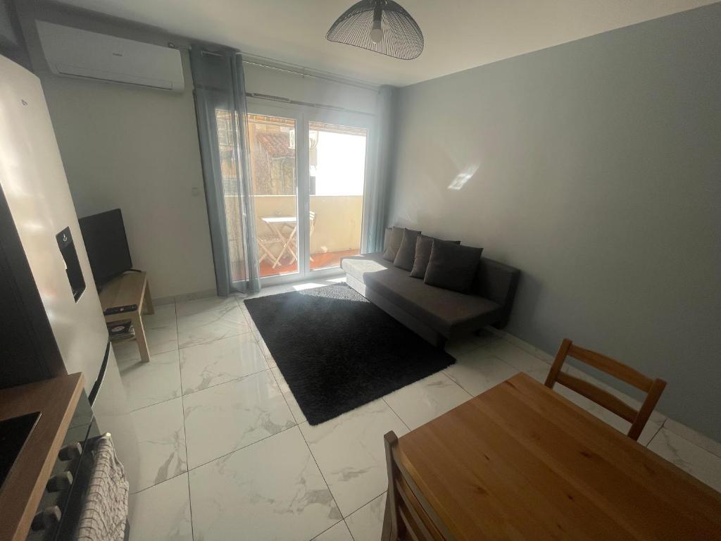 Logement rénové gare St Charles - 3