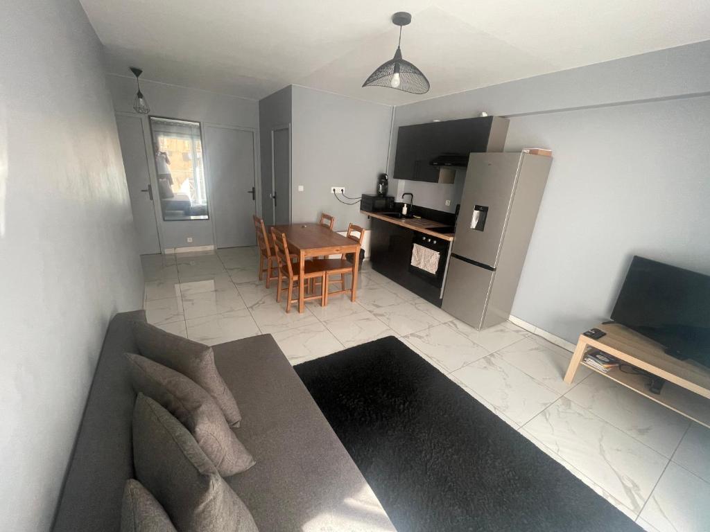 Logement rénové gare St Charles - 2