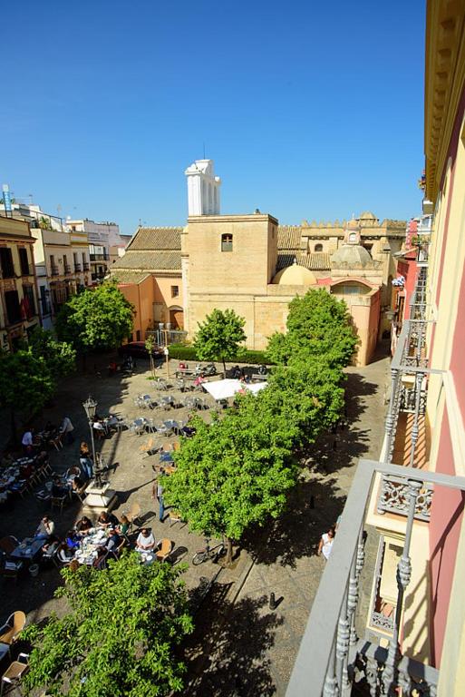 Apartamentos San Andres — Hotel in Seville