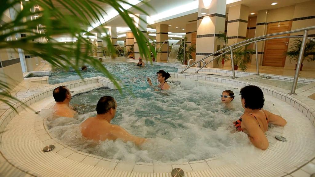 スイミングプール