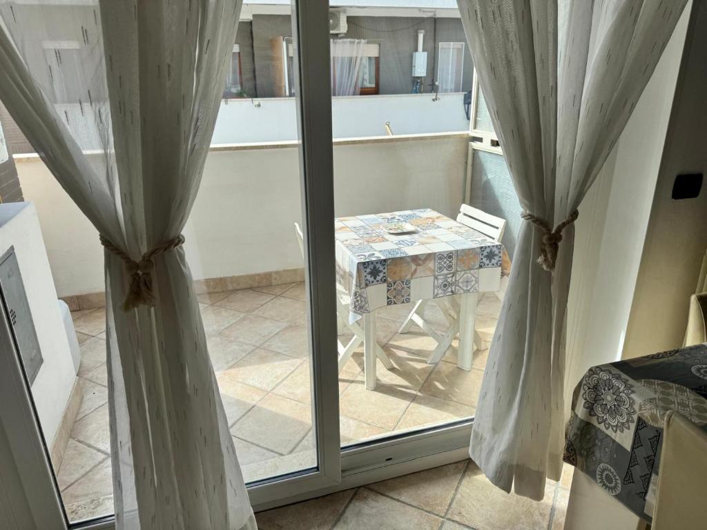 Ostia Daisy Apartment - Pet & Family Friendly - 1