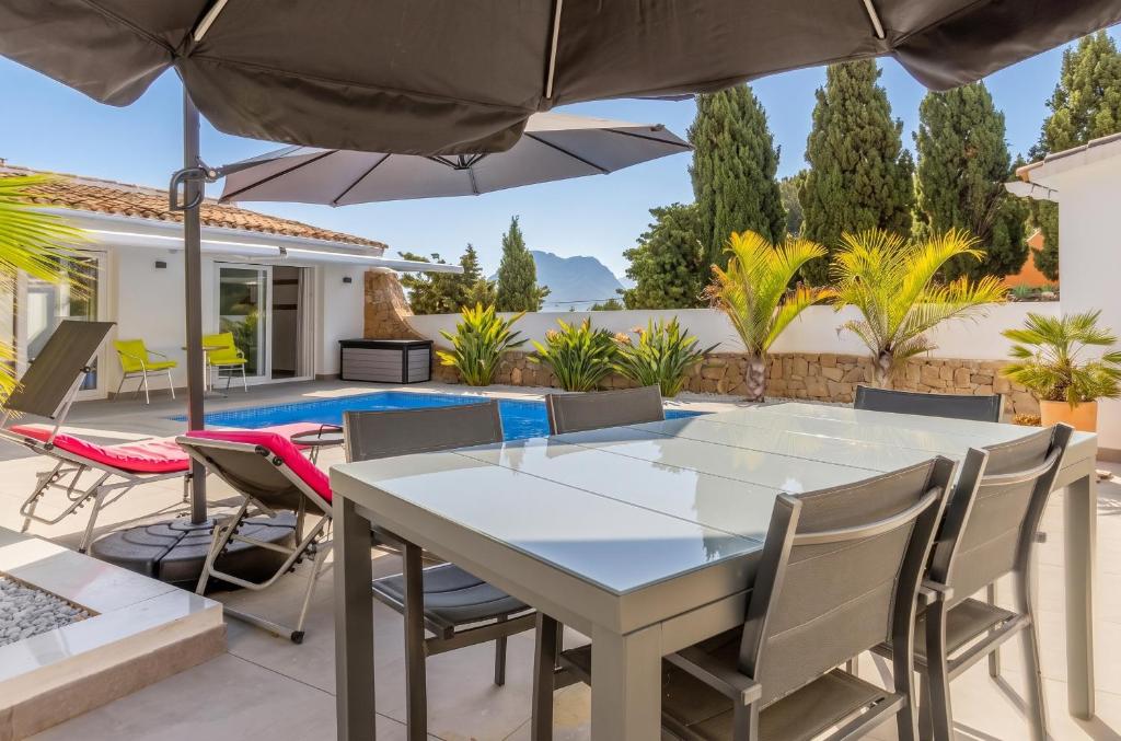 Mediterranean villa in Calpe with private pool. - 2