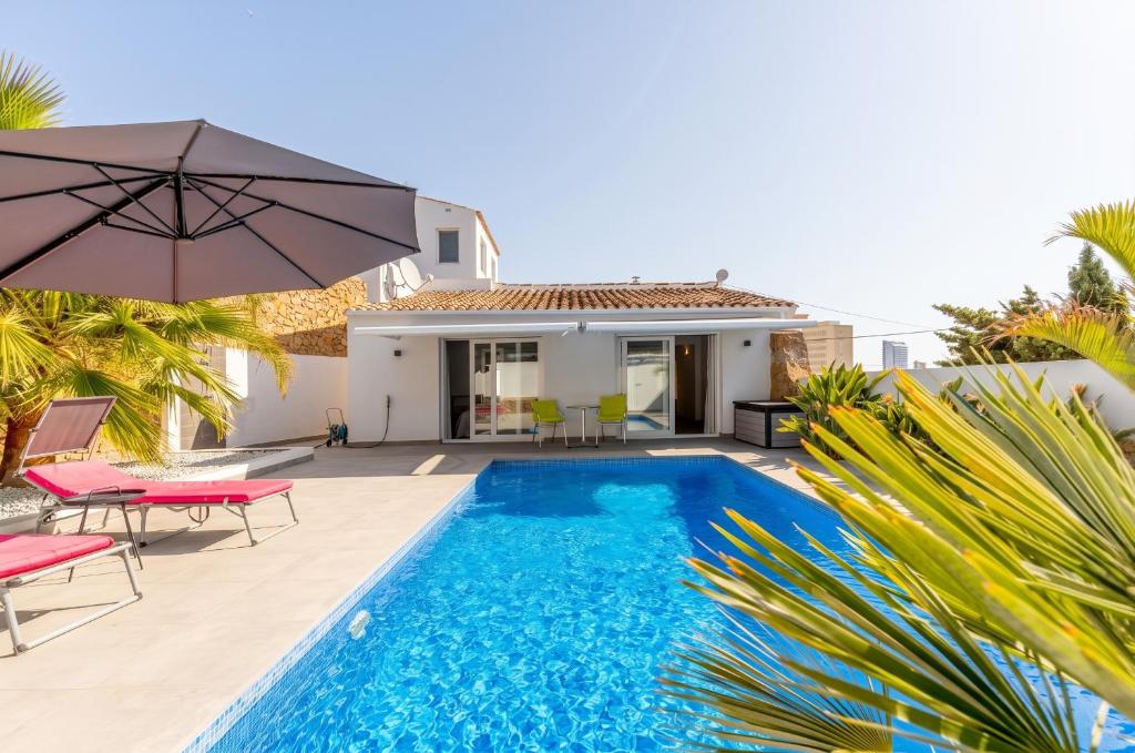 Mediterranean villa in Calpe with private pool. - 1
