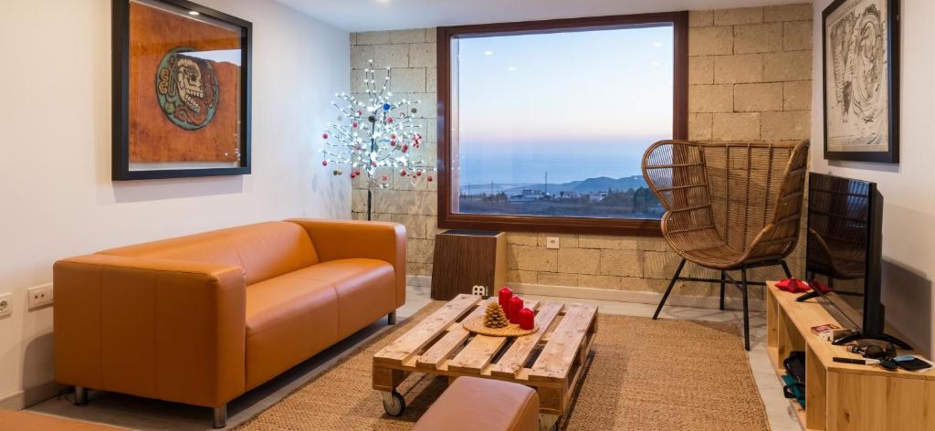 Spacious house in Arona with terrace and garden - 3