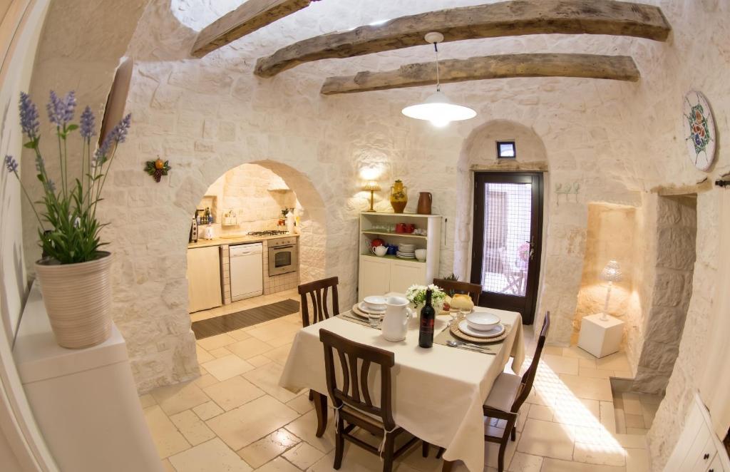 Spacious villa with pool in Bari 100 m² - Lush garden - 2