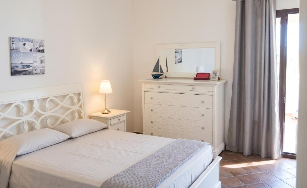 Seafront Villa in Cefalù with Private Jacuzzi - 3