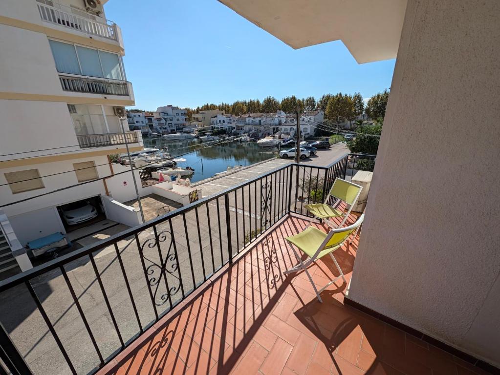 Canal Vista Empuriabrava - 1