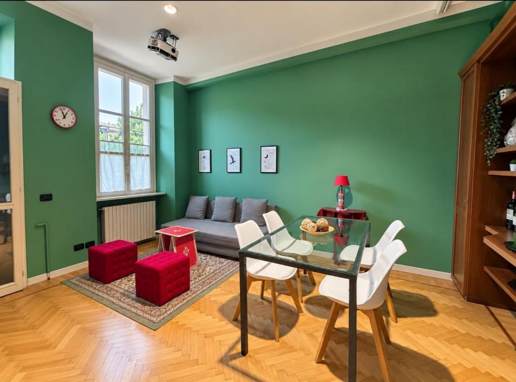 Designer two-room apartment surrounded by garden - 4