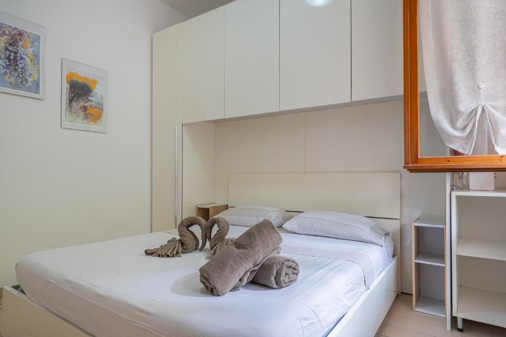 Rapallo Garden Retreat Private Parking & Relaxation - 3