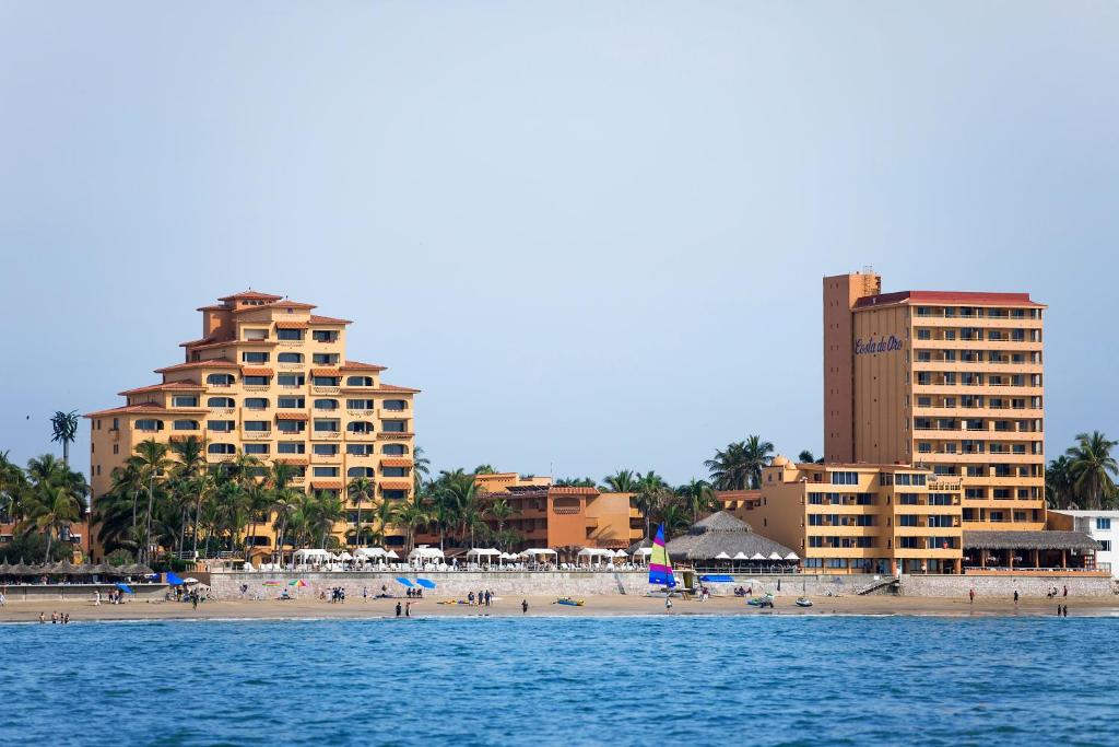 Costa De Oro Beach Hotel Photo 0