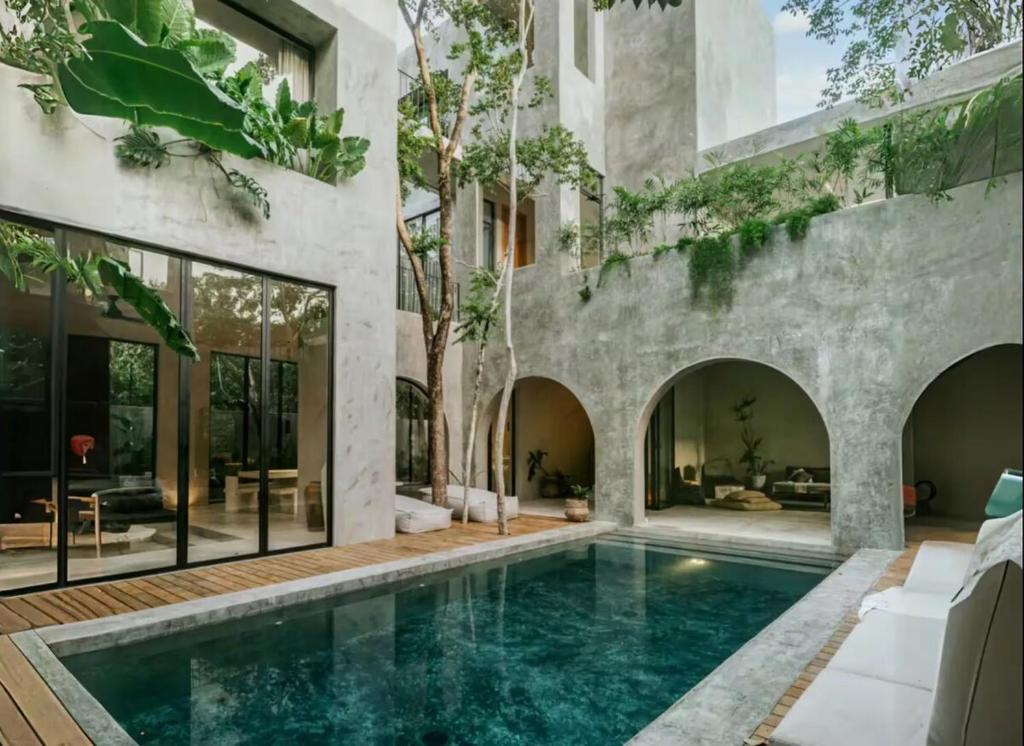 Casa Shalva Iconic 6BR Design Villa with Rooftop - 2