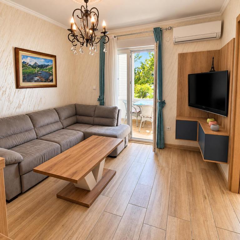 Luxury Apartment-Aurora 33 Free Parking City Center - 2