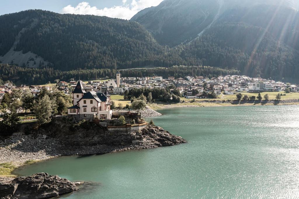 DAS SCHLÖSSL am Reschensee by DAS GERSTL - 1