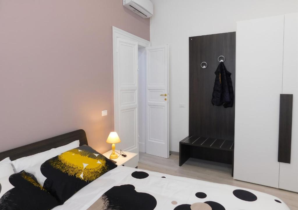 Contemporary Apartment in Trapani, 50 m² with Balcony - 4