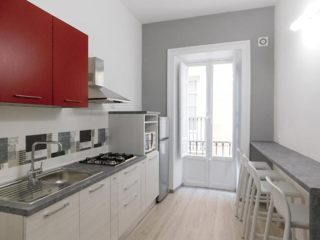 Contemporary Apartment in Trapani, 50 m² with Balcony - 2