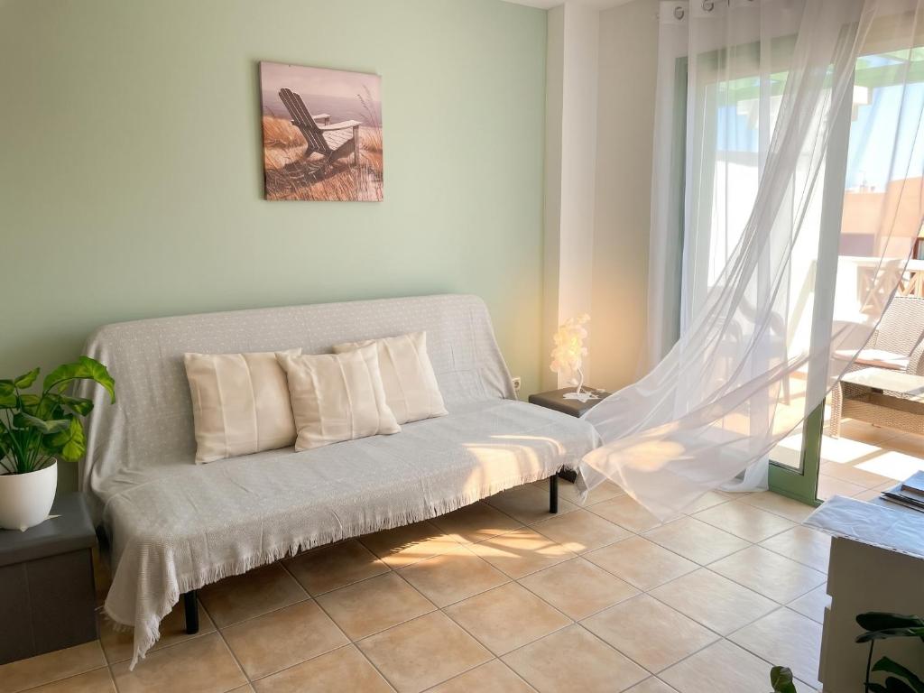 Modern apartment in Caleta de Fuste 60m² with shared pool - 2