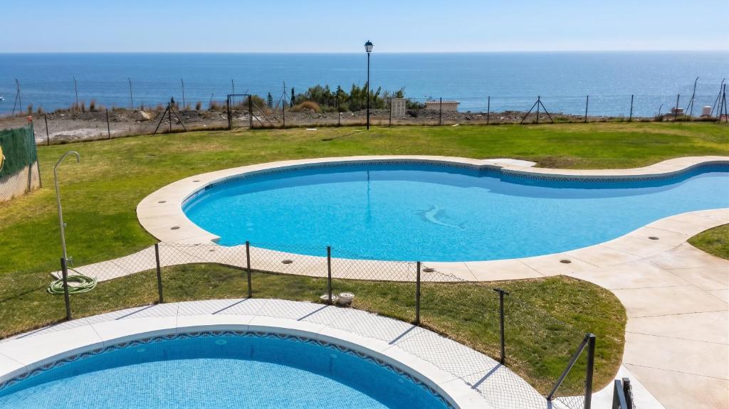Modern Apartment in Fuengirola with Shared Pool - 1