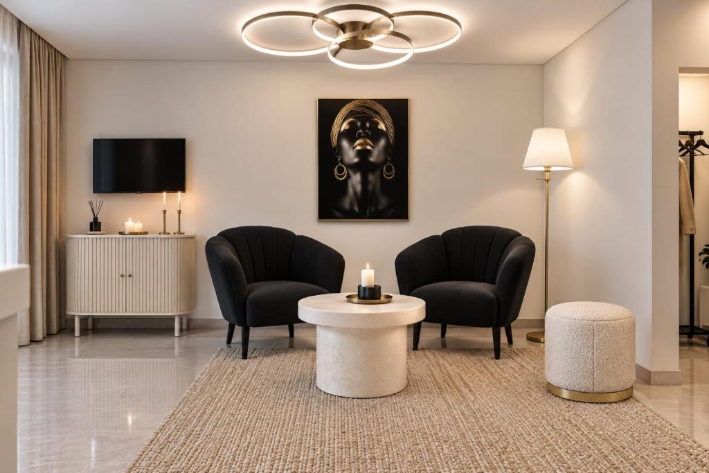 Royal Queen Apartment 2 - 1