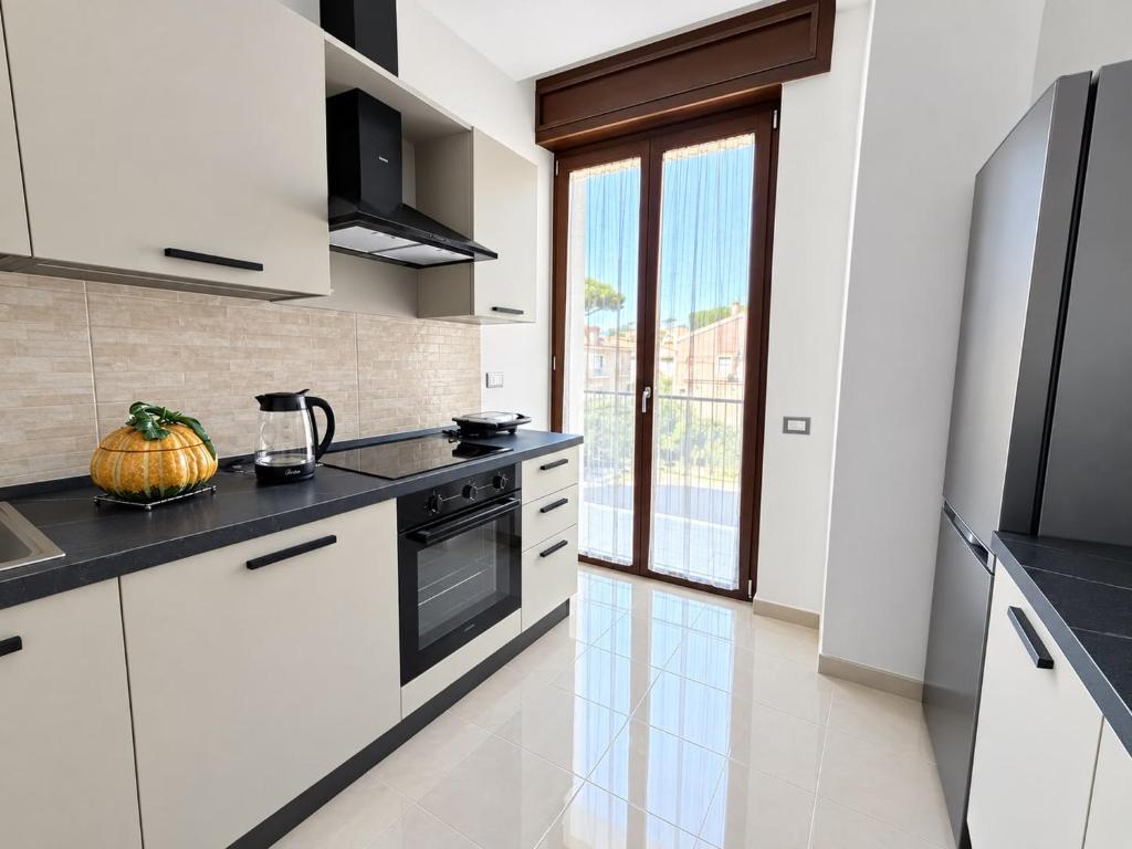 De Vivo Realty - Auralis Home - 3