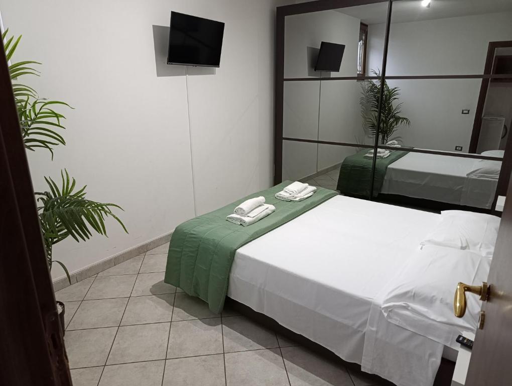 Elis Home 6' FCO Airport, 5' Beach, 3' Rome - 4