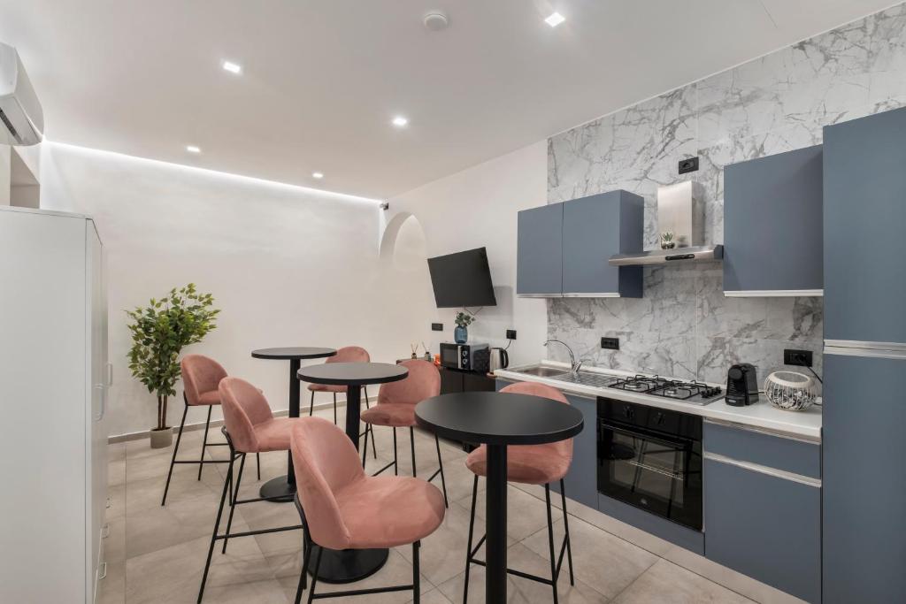 Vittorio Emanuele Art Suites Guesthouse - 4