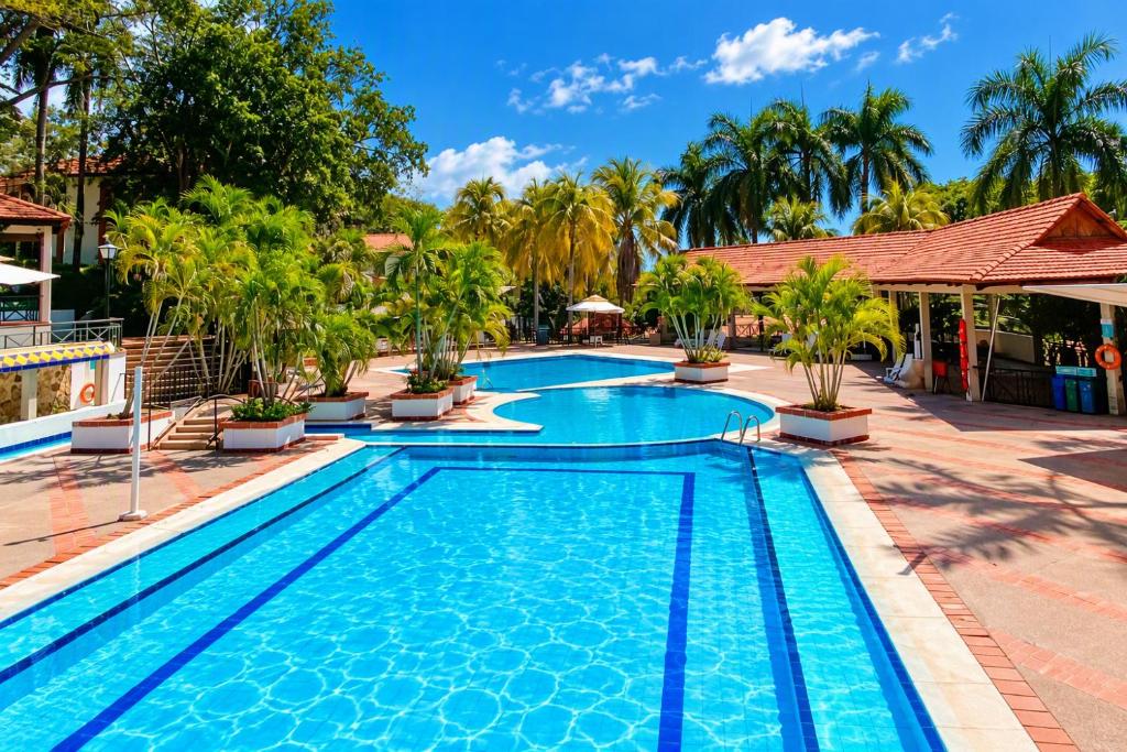 Hotel Girardot Resort by On Vacation - 3