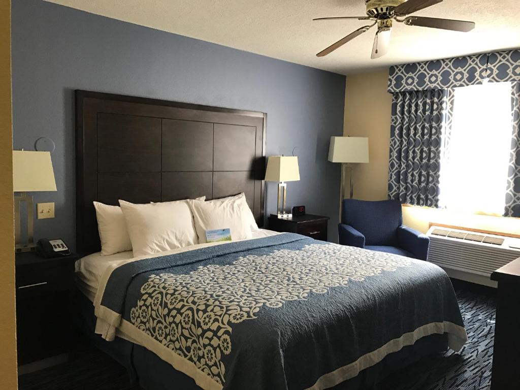 Days Inn by Wyndham Moab photo