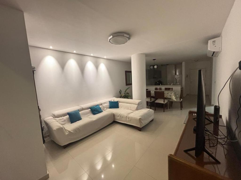 Irala 452 Home - 2