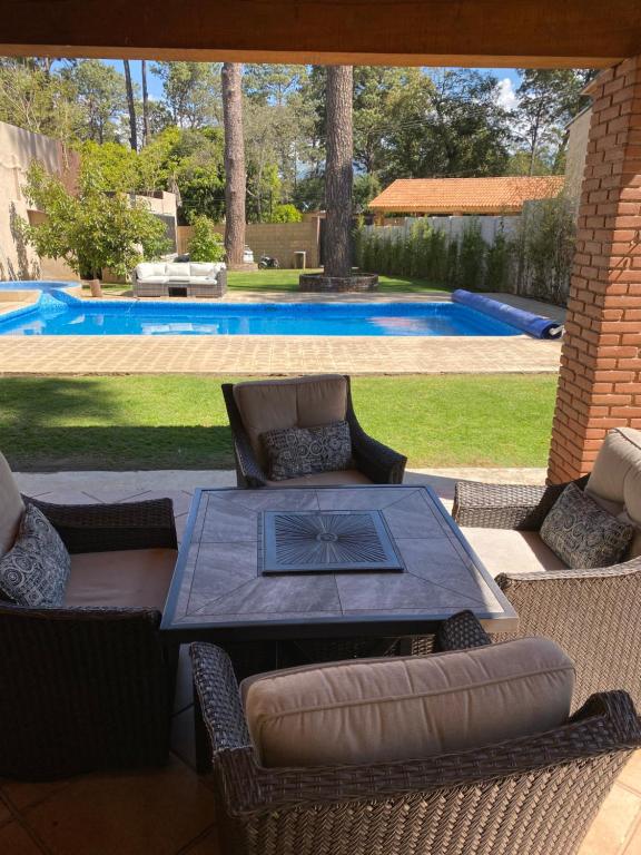 Increíble casa en centro de Avándaro, alberca, jacuzzi, asador, hamaca - 5