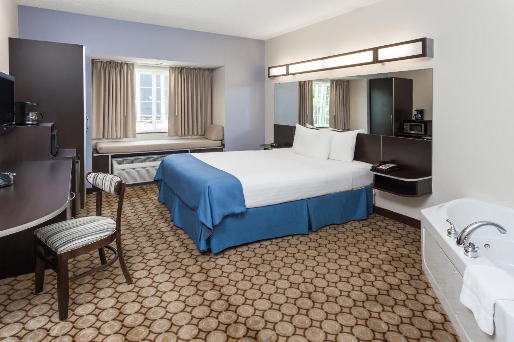 Microtel Inn & Suites By Wyndham Elkhart Photo 38