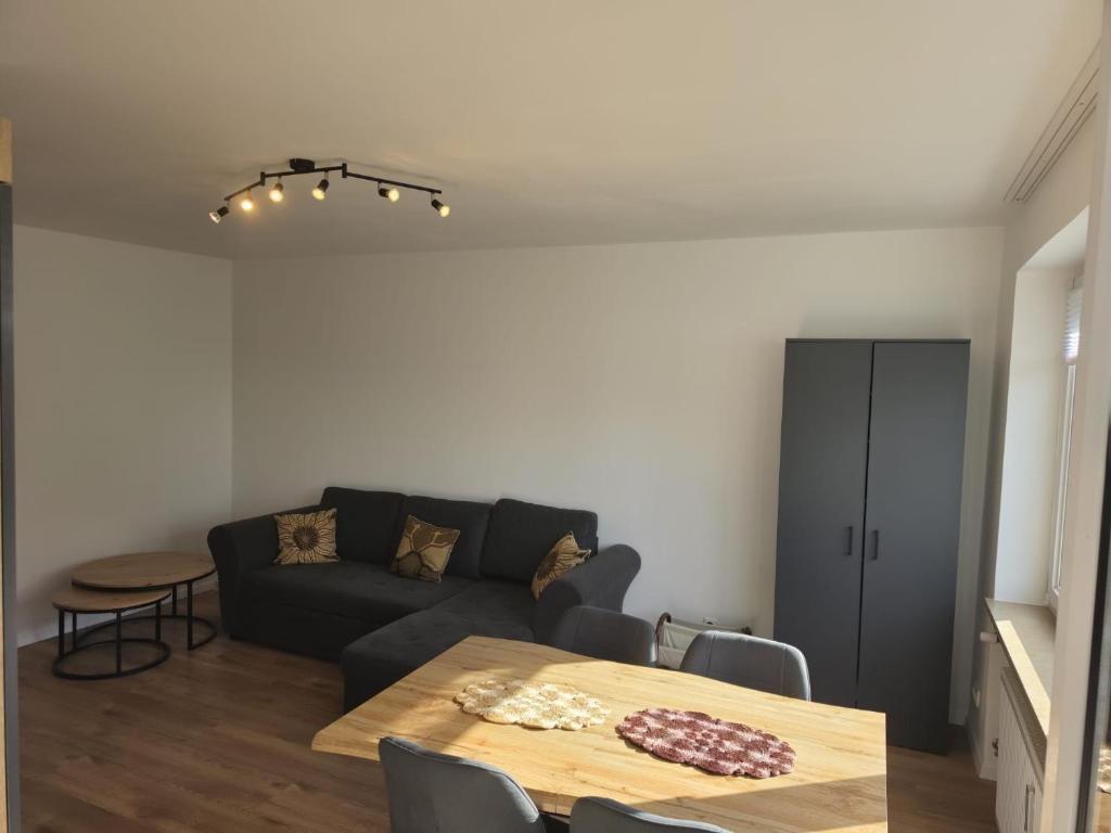Schöne Balkonwohnung - 2